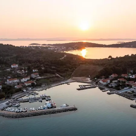 Panda Villa Pašman
